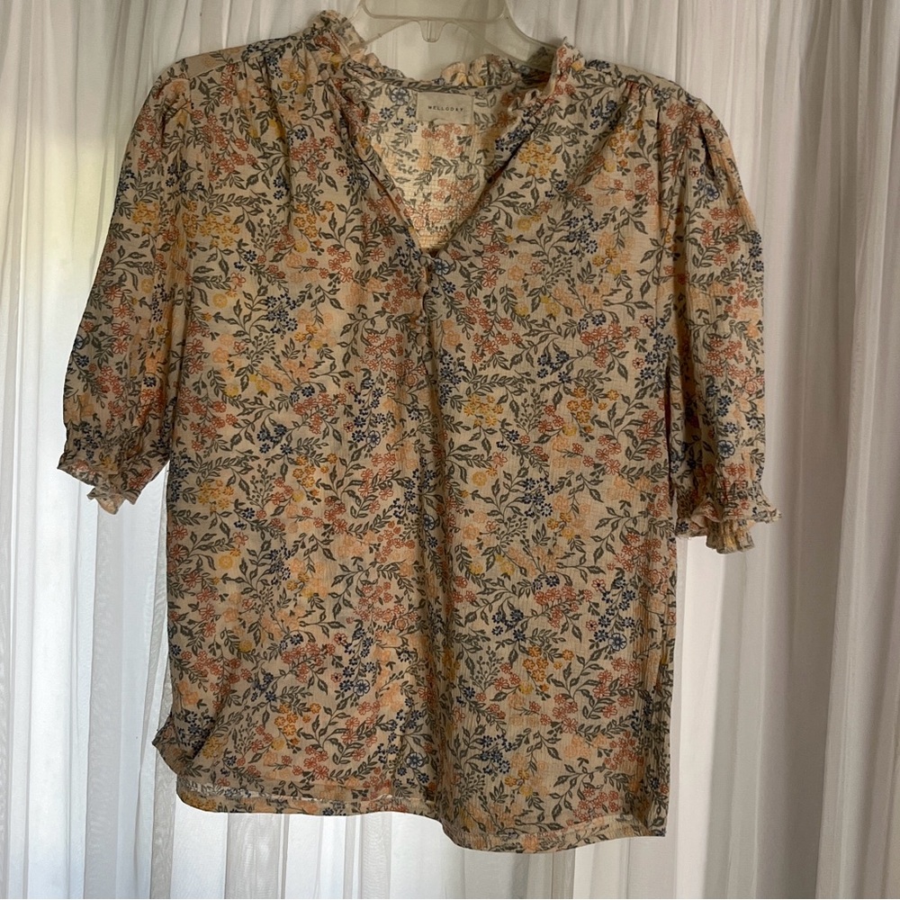 Women’s Size Medium Romantic Boho Cottage Floral Feminine Top Melloday